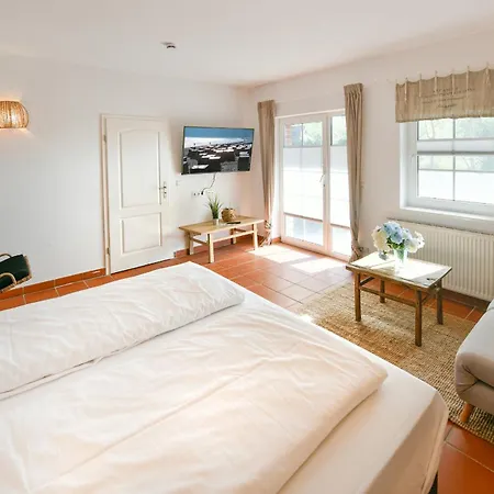 Am Gutspark Drankse Strandhafer * Dranske